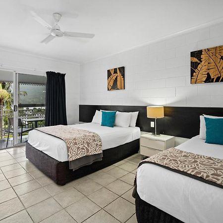 Colonial Palms Motor Inn Ерлі-Біч Екстер'єр фото