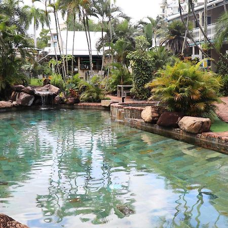 Colonial Palms Motor Inn Ерлі-Біч Екстер'єр фото