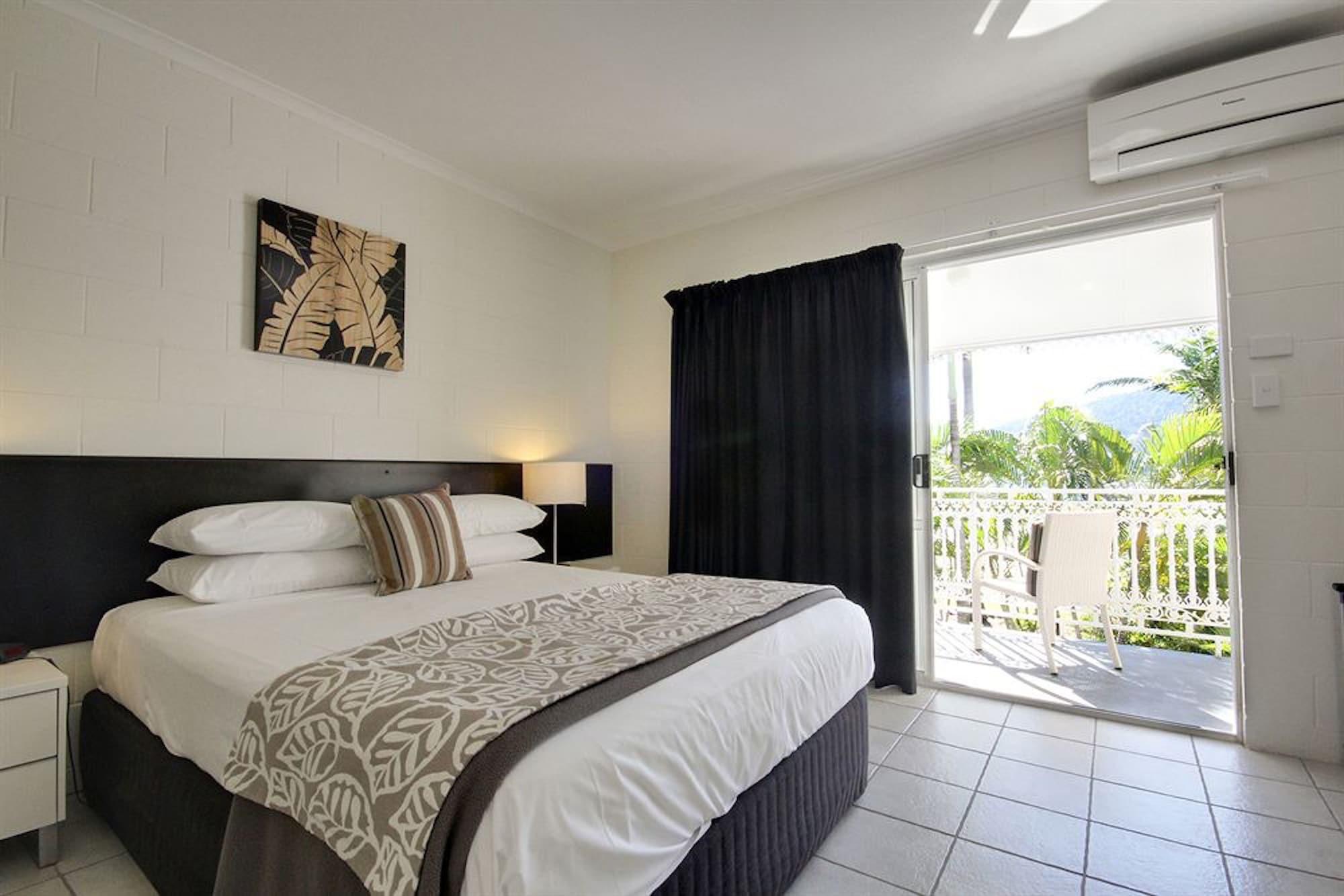 Colonial Palms Motor Inn Ерлі-Біч Екстер'єр фото