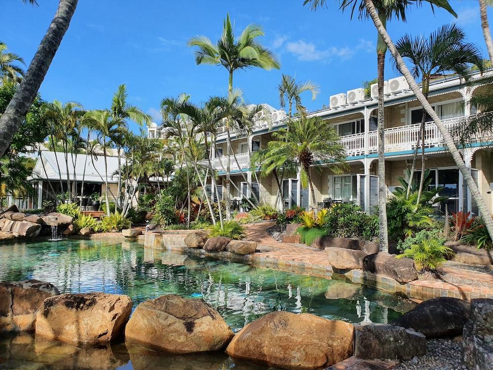 Colonial Palms Motor Inn Ерлі-Біч Екстер'єр фото