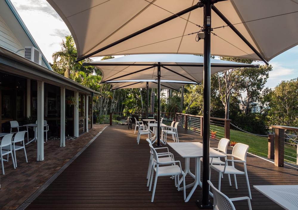 Colonial Palms Motor Inn Ерлі-Біч Екстер'єр фото