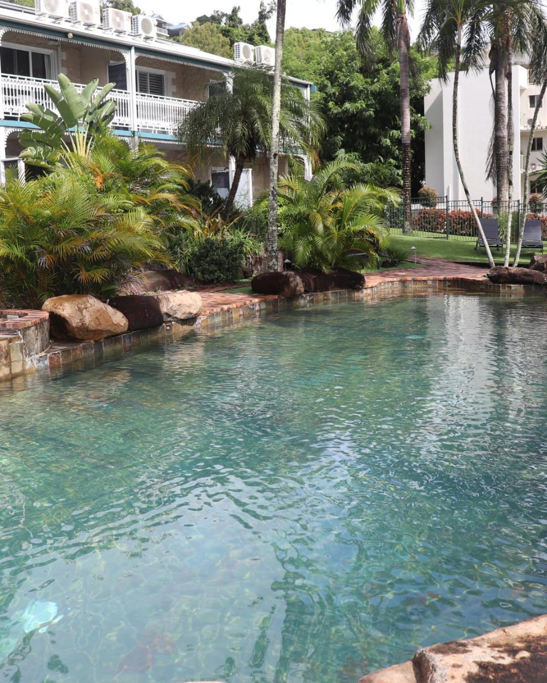 Colonial Palms Motor Inn Ерлі-Біч Екстер'єр фото