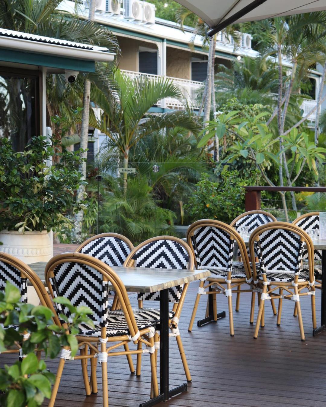 Colonial Palms Motor Inn Ерлі-Біч Екстер'єр фото